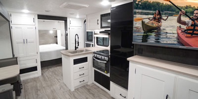 2025 Venture RV Sienna SA281VQB Travel Trailer Kitchen